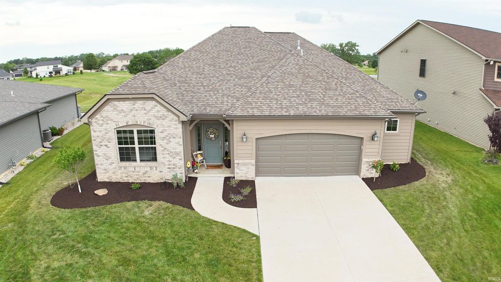 1220 Turnberry Lane, Auburn, IN 46706