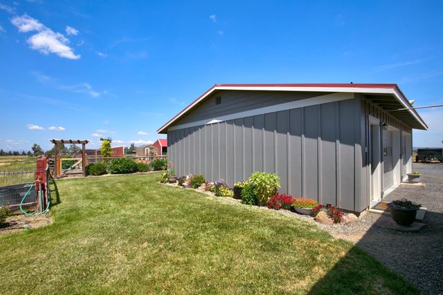 5624 SW Reif Road, Powell Butte, OR 97753