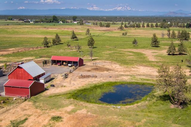 5624 SW Reif Road, Powell Butte, OR 97753