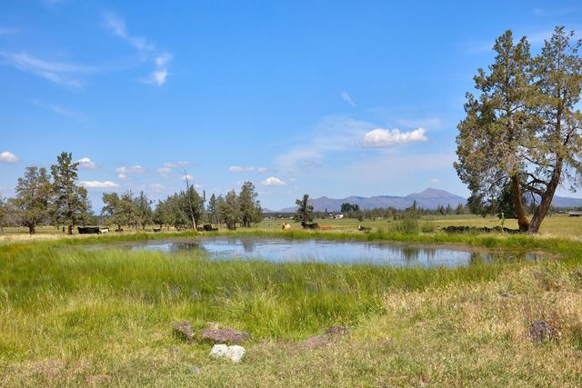 5624 SW Reif Road, Powell Butte, OR 97753