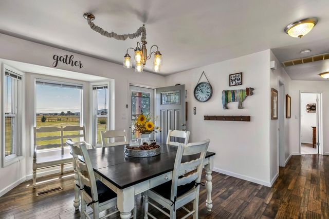 5624 SW Reif Road, Powell Butte, OR 97753