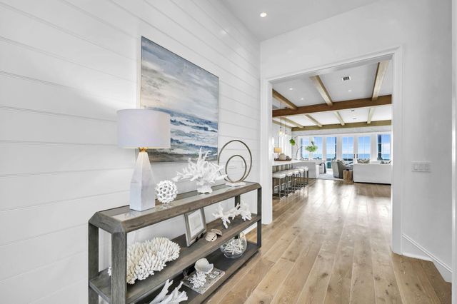 384 Beachside Drive, Panama City Beach, FL 32413