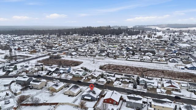 9610 W Asher Dr, Cheney, WA 99004