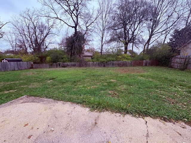 301 Aztec Trail, Georgetown, KY 40324