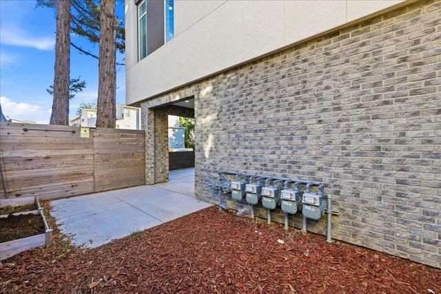 1121 Karlstad Drive, Sunnyvale, CA 94089