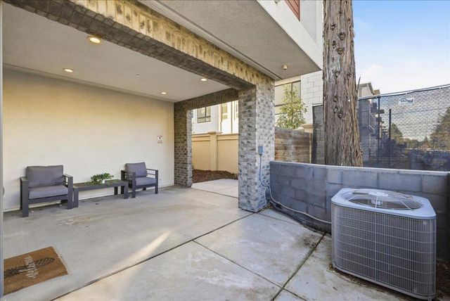 1121 Karlstad Drive, Sunnyvale, CA 94089