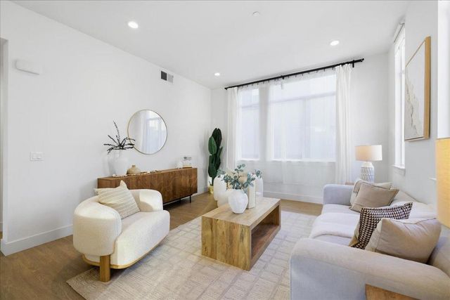 1121 Karlstad Drive, Sunnyvale, CA 94089