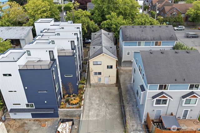 3453 California Avenue SW, Seattle, WA 98116