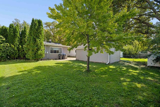 937 GAIL AVENUE, Neenah, WI 54956