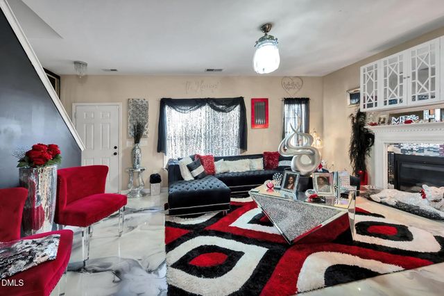 916 Bridlemine Drive, Fuquay Varina, NC 27526