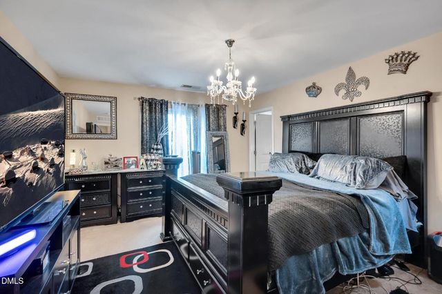 916 Bridlemine Drive, Fuquay Varina, NC 27526