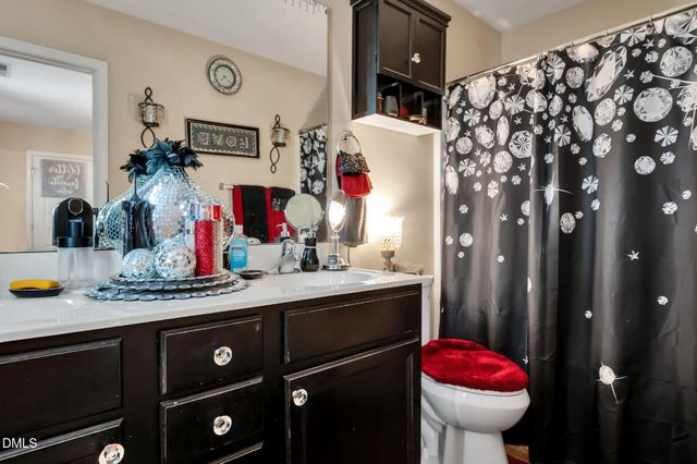 916 Bridlemine Drive, Fuquay Varina, NC 27526