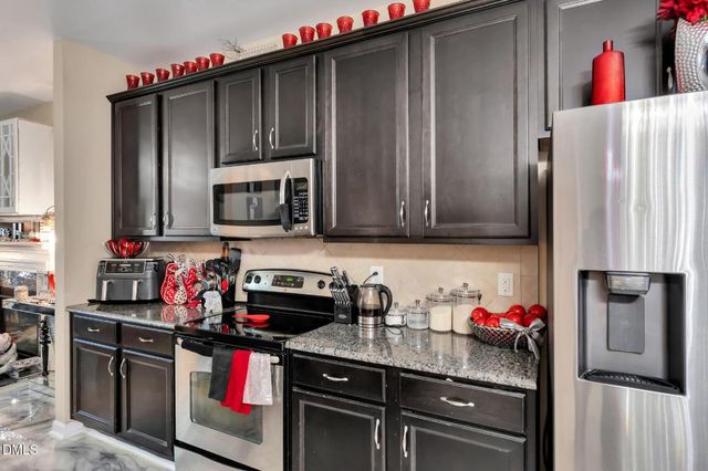 916 Bridlemine Drive, Fuquay Varina, NC 27526