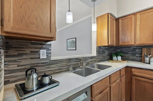 7731 Cambridge Street, Houston, TX 77054