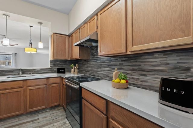 7731 Cambridge Street, Houston, TX 77054