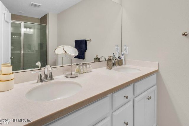 2571 SANDY DUNE Drive, Jacksonville, FL 32233