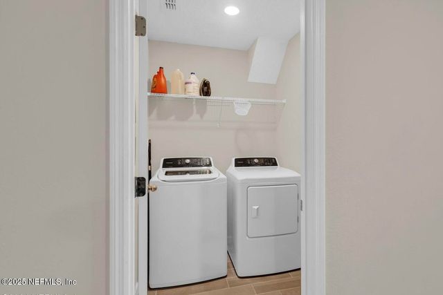 2571 SANDY DUNE Drive, Jacksonville, FL 32233