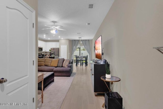 2571 SANDY DUNE Drive, Jacksonville, FL 32233