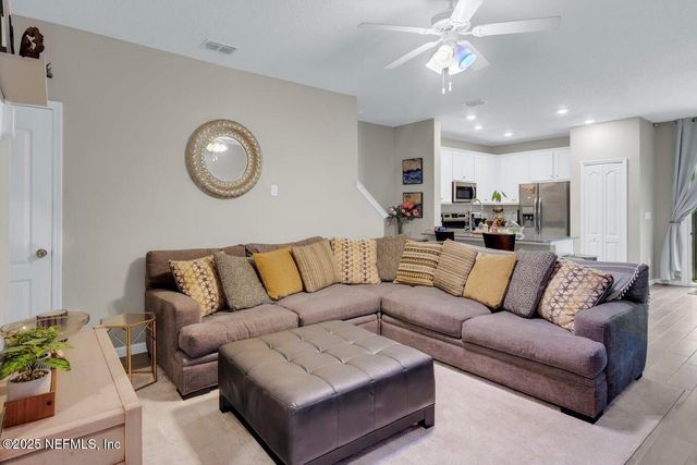 2571 SANDY DUNE Drive, Jacksonville, FL 32233