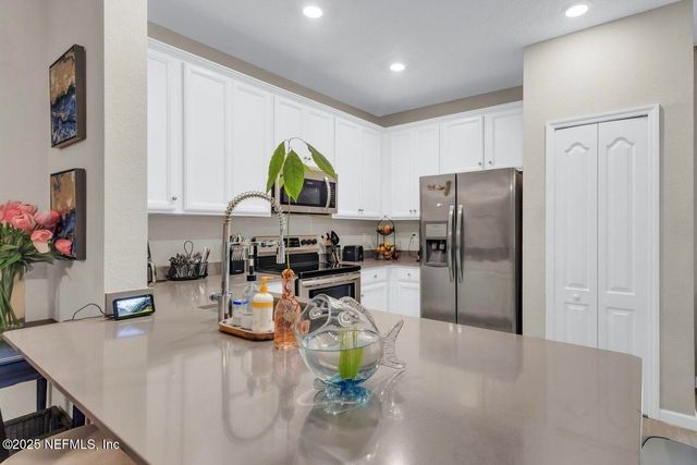 2571 SANDY DUNE Drive, Jacksonville, FL 32233