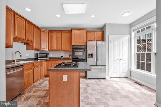 2849 LAURA GAE CIR, Vienna, VA 22180