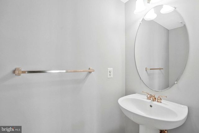 2849 LAURA GAE CIR, Vienna, VA 22180