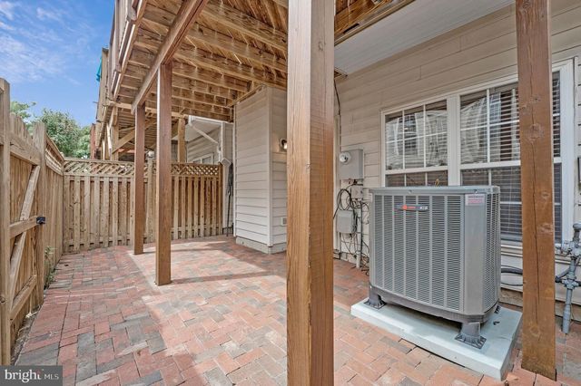 2849 LAURA GAE CIR, Vienna, VA 22180