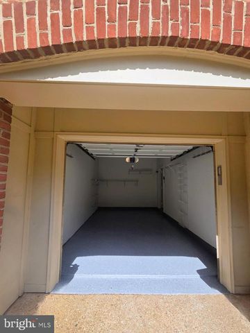 2849 LAURA GAE CIR, Vienna, VA 22180