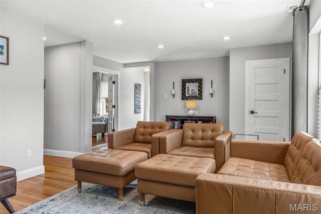 7225 Amherst Avenue, University City, MO 63130