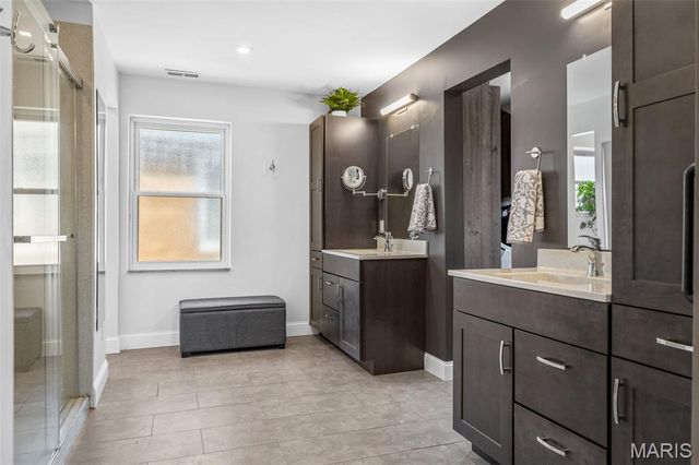 7225 Amherst Avenue, University City, MO 63130