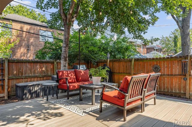 7225 Amherst Avenue, University City, MO 63130
