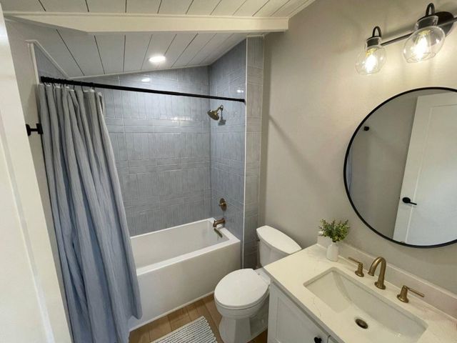 839 Lakeview Dr, Jefferson, TX 75657