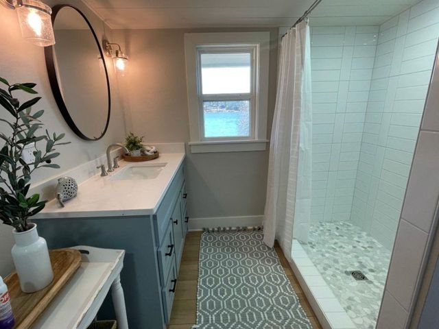 839 Lakeview Dr, Jefferson, TX 75657