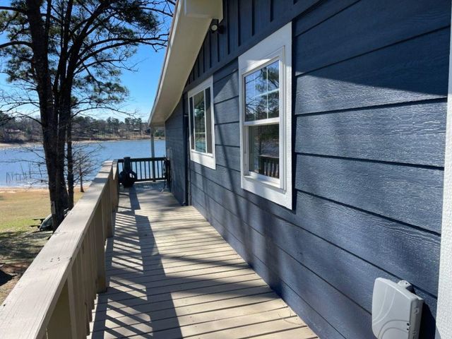 839 Lakeview Dr, Jefferson, TX 75657