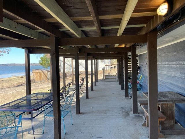 839 Lakeview Dr, Jefferson, TX 75657