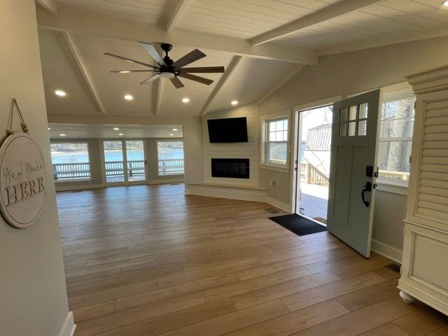 839 Lakeview Dr, Jefferson, TX 75657