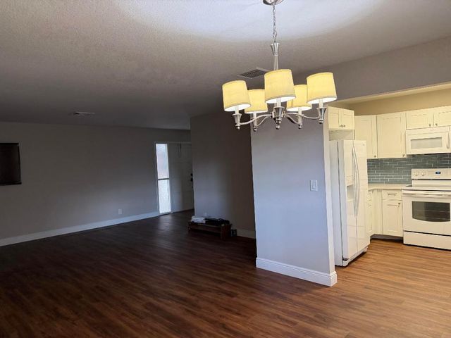 340 Orange Tree Drive 1, Atlantis, FL 33462