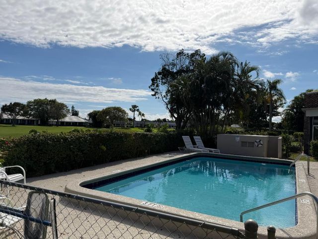 340 Orange Tree Drive 1, Atlantis, FL 33462