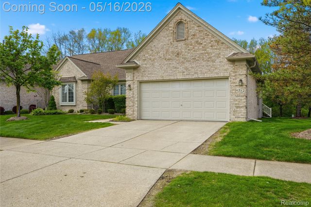 1945 Avalon Drive, Sterling Heights, MI 48310