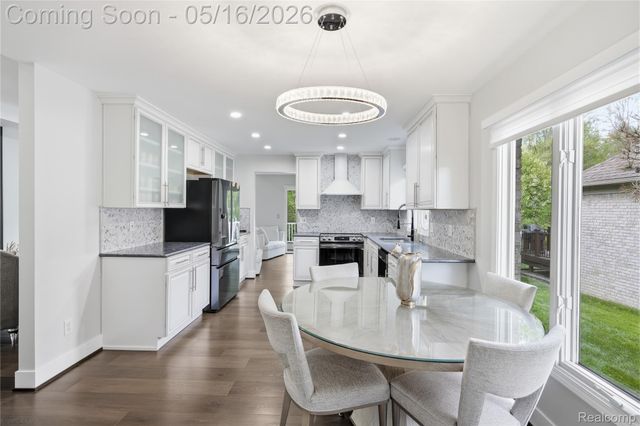1945 Avalon Drive, Sterling Heights, MI 48310