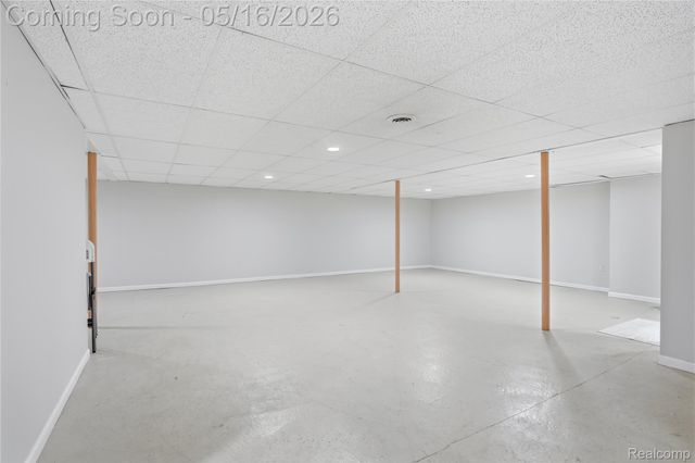 1945 Avalon Drive, Sterling Heights, MI 48310