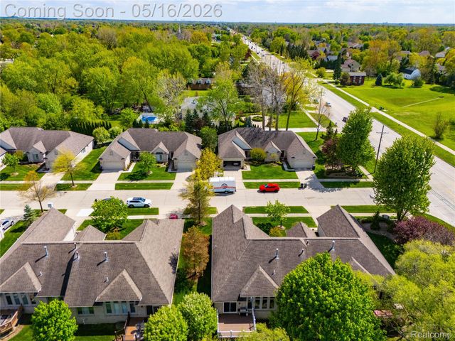 1945 Avalon Drive, Sterling Heights, MI 48310
