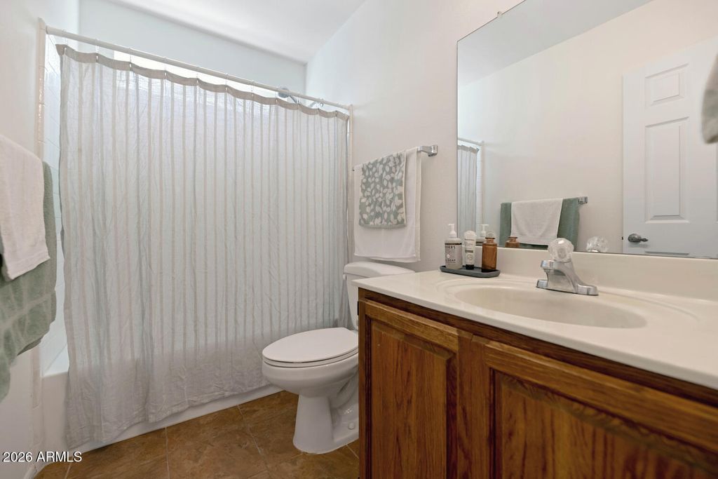 Image 24 of property listing at 10107 W MEADOWBROOK Avenue, Phoenix, AZ 85037