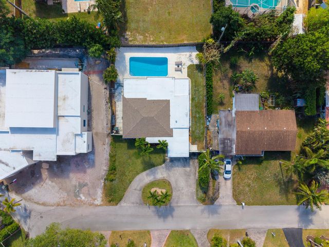 250 NW 11 Street, Boca Raton, FL 33432