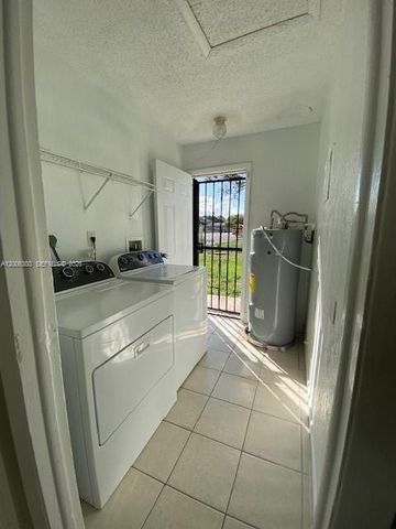 3929 NW 207th St Rd, Miami Gardens, FL 33055