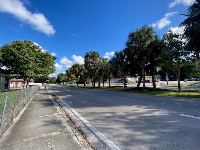 3929 NW 207th St Rd, Miami Gardens, FL 33055