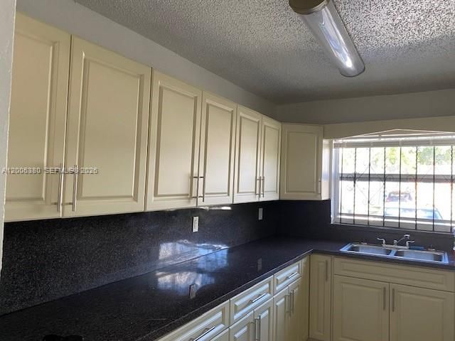 3929 NW 207th St Rd, Miami Gardens, FL 33055