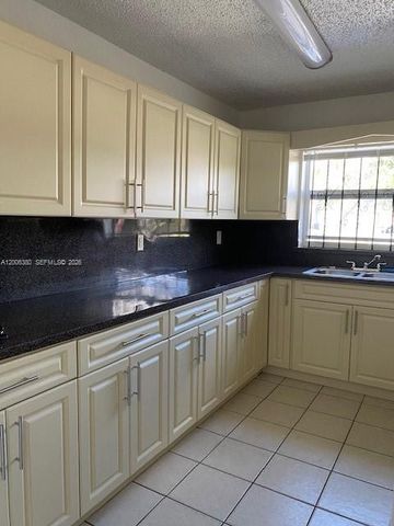 3929 NW 207th St Rd, Miami Gardens, FL 33055