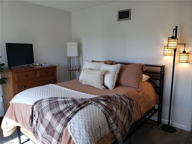 864 Courtington LN 1, Fort Myers, FL 33919