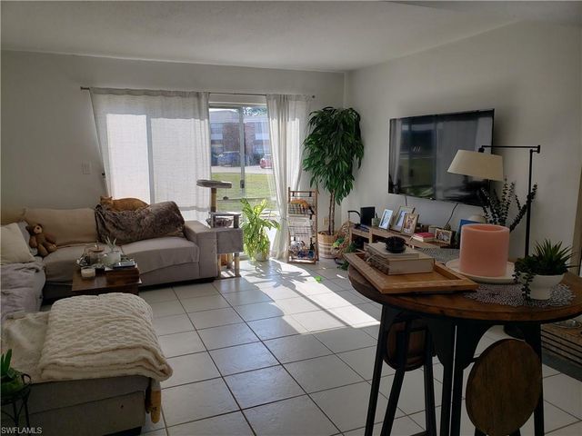 864 Courtington LN 1, Fort Myers, FL 33919